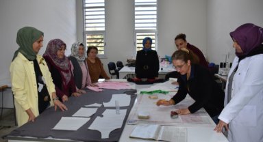 Kayseri Kocasinan Akademi kadınları üretime katılıyor