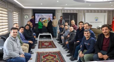 Kayseri Yahyalı Belediye personeli Esat Öztürk'le buluştu