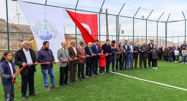 Kayseri Yahyalı'ya halı saha müjdesi