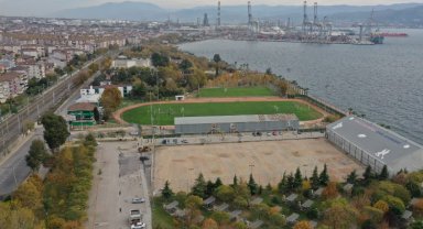 Kocaeli Alparslan Türkeş Spor Kompleksi'nde mıcır mesaisi