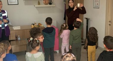 Kocaeli İzmit'te 'Bilgi Yuvası'nda sağlıklı beslenme sunumu
