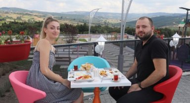 Kocaeli İzmit'te Gülümse Kafe'de kış molası
