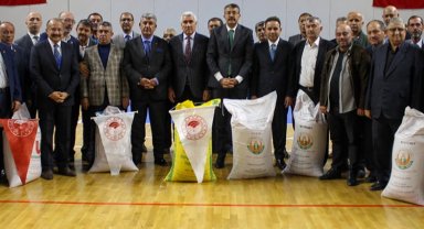 Kütahya'da çiftçilere 2 bin 230 ton tohum desteği
