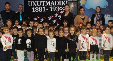 Kütahya'da minikler Ata'sını andı