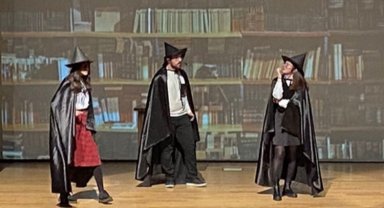 Kütahya'da 'Üç Sihirbaz' tiyatro severlerle buluştu