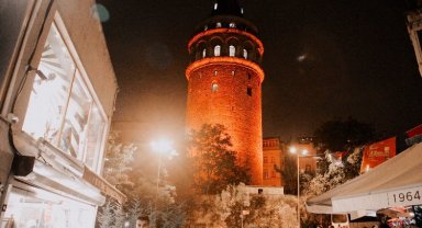 LÖSEV İstanbul'u turuncu aydınlattı