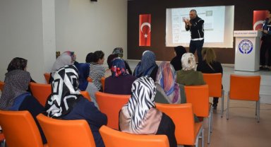 Malatya'da 'En İyi Narkotik Polisi Anne' anlatıldı