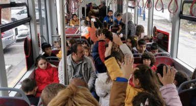 Manisa'da öğrenciler Kitap Fuarına taşınıyor