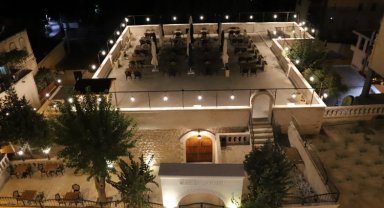 Mardin'de hükümet konağı kafe oldu