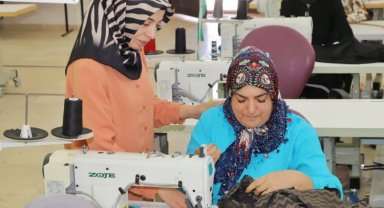 MARMEK'te kursiyerler meslek kazanıyor