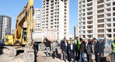 Memduh Büyükılıç'tan 'Turkovac' mucidinin adını yaşatan yola inceleme