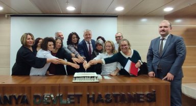 Mudanya Devlet Hastanesi'nde plaket ve sertifika töreni