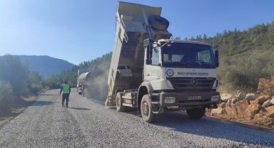 Muğla Büyükşehir'den asfalt mesaisi
