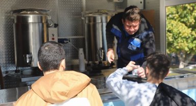 Muğla'da üniversiteliye çorba ikramı sürüyor