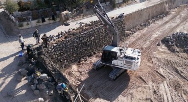 Nevşehir Belediyesi'nden mezarlık mesaisi