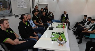 Potanın Tarzanları'na sevgi seli