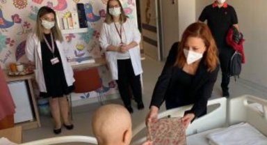 Rotary'den lösemili çocuklara hediye