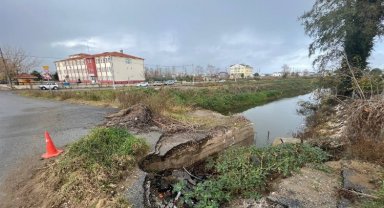Sakarya selden zarar gören köprüyü yeniliyor
