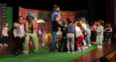 Sakarya'da çocuklar 'Kitaplar Ülkesi'nde buluştu