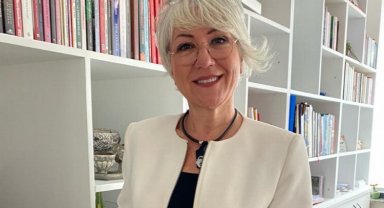 Sema Karaoğlu'ndan 24 Kasım mesajı