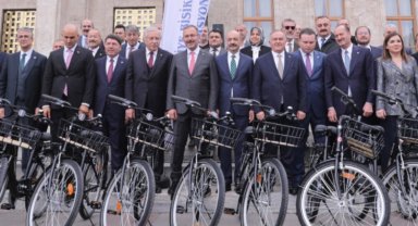TBMM'ye 30 bisiklet teslim edildi