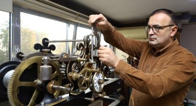 Tophane'de zaman tıkır tıkır işliyor