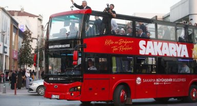 Üstü açık turizm otobüsü Sakarya'yı keşfe çıkıyor