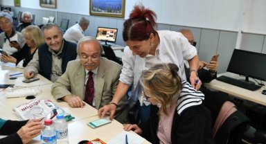 Yaşlılar ve gençler teknolojiyi birlikte yakalıyor!