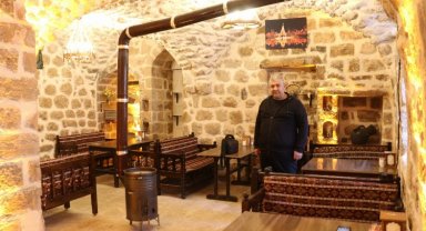 500 yıllık evini Cafe'ye dönüştürdü