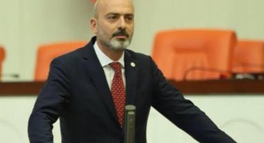 AK Partili Zafer Işık'tan İyi Partili Hüseyin Örs'e zeytin dalı