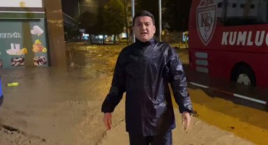 Antalya'da Kumluca ve Finike sel felaketi! Okullar tatil edildi