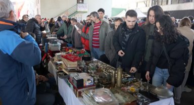 Antika pazarına vatandaşlar akın ediyor