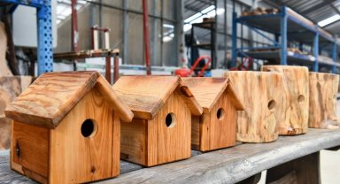 Atık malzemelere yeniden hayat veriyor