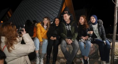 Bandırma'da üniversitelilere 'Başkan' motivesi