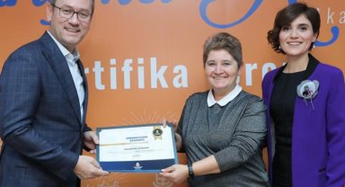 Başakşehir'in girişimci kadınları sertifikalarını aldı