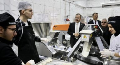 Bilecik'te öğrenciler hem öğreniyor, hem de ekmek üretiyor