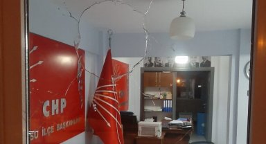 Bursa Gürsu'da CHP binasına taşlı saldırı!
