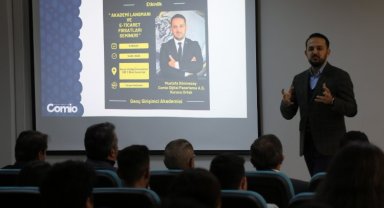 Bursa Gürsu'da gençler esnafa 'e-ticaret' öğretecek