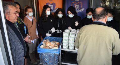 Bursa Osmangazi öğrencilerden yürekleri ısıtan yardım