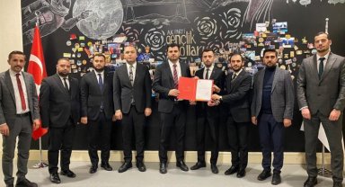 Bursa Yıldırım'da 'AK Gençlik' Maviçiçek'e emanet