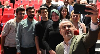 Bursa'da 10 bin öğrenci 'burs'larına kavuştu