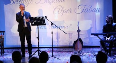 Bursa'da İnegöl protokolü şiirleriyle konuştu