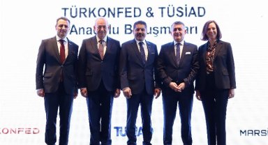 Bursa'da iş dünyası 2023'ün önceliklerini değerlendirdi