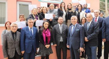 Bursa'da veliler 'aile okulu'ndan sertifikalandı