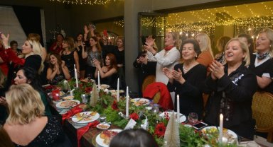 Bursalı annelerden 2022'ye renkli veda