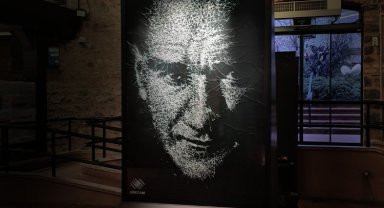 Cam Atatürk portresi Rahmi M. Koç Müzesi'nde sergileniyor