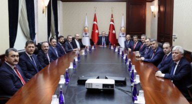 Cumhurbaşkanı Erdoğan, CHP'li büyükşehirlerin grup başkanvekillerini kabul etti