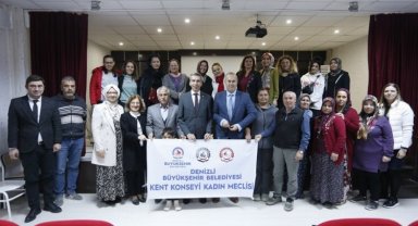 Denizli Kadın Meclisi'nde doğru beslenme ve ilaç eğitimi