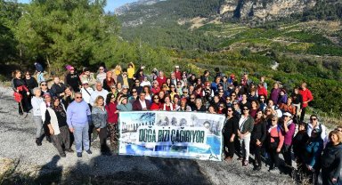 Doğanın içinde yöresel lezzetleri tattılar