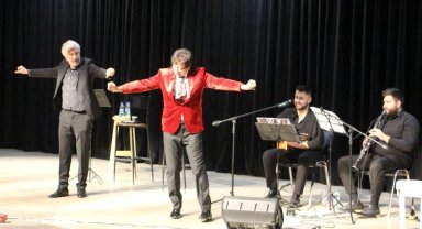 Edirne'de 'Hey Gidi Günler' Saraylıları kahkahaya boğdu